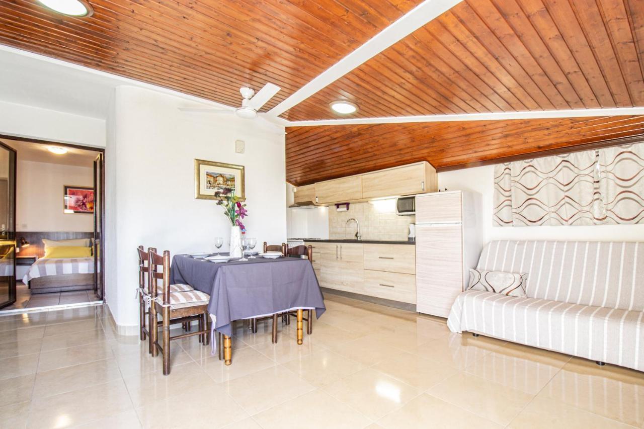 Galapagus Privat Beach & Boat Dock Leilighet Metajna Eksteriør bilde