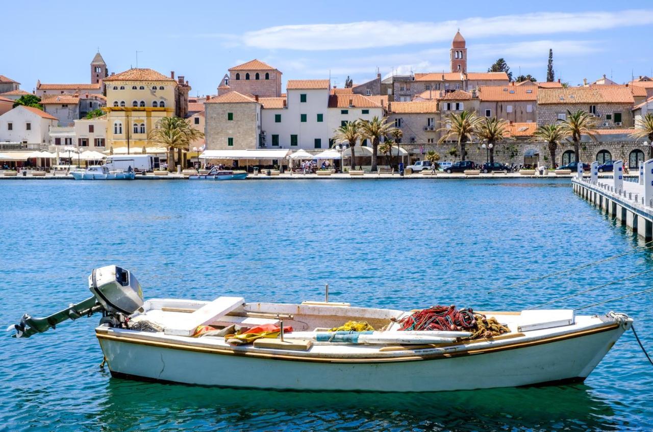 Galapagus Privat Beach & Boat Dock Leilighet Metajna Eksteriør bilde